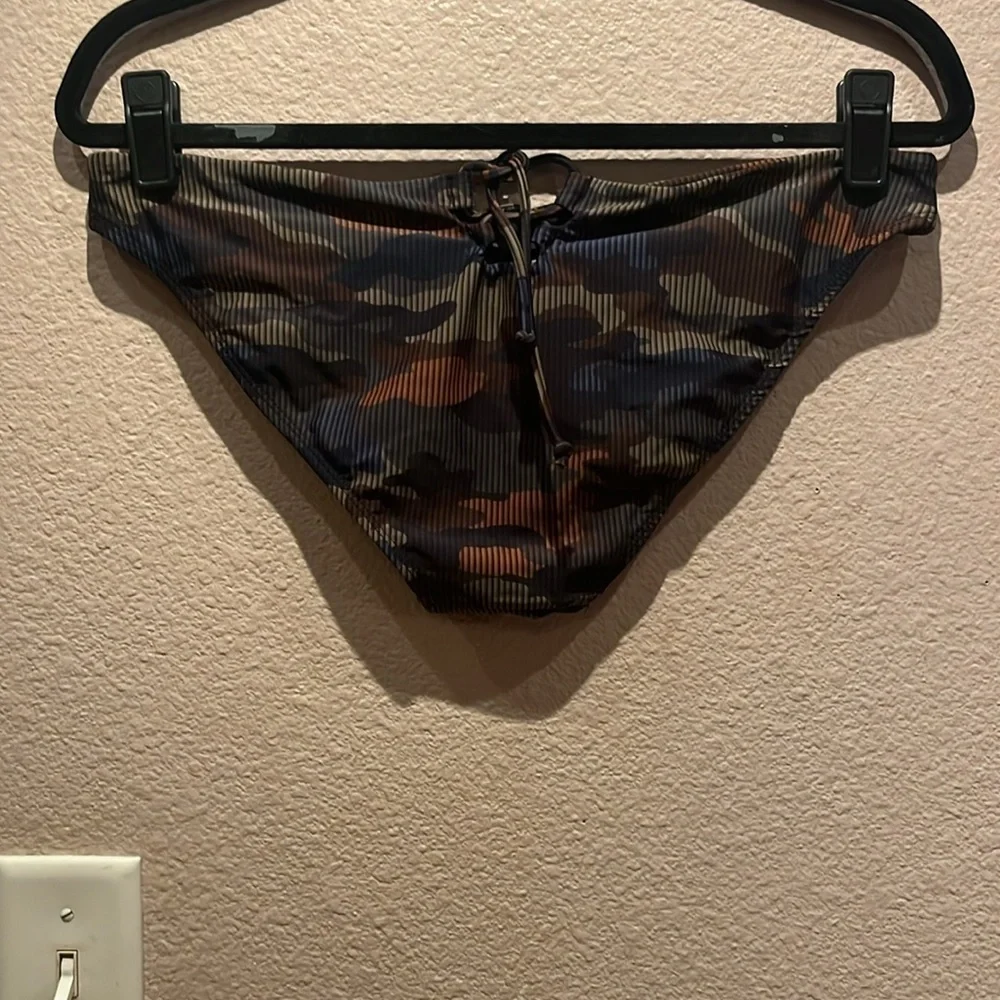 No Boundaries Juniors' V Swimsuit Bikini Bottom Camouflage Large